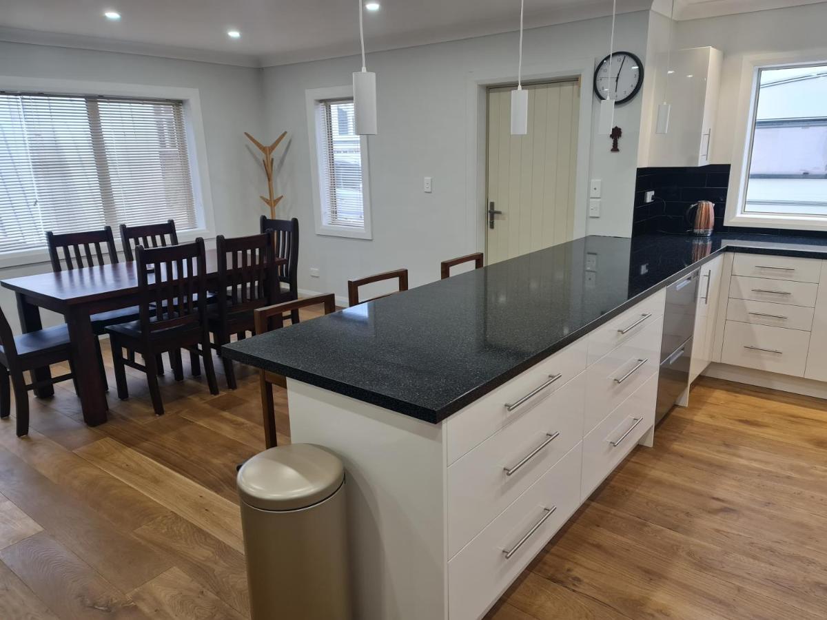 Holiday home Brand New - Masterton